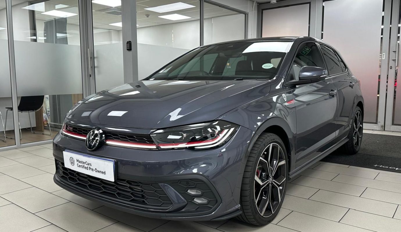 2025 Polo Hatch