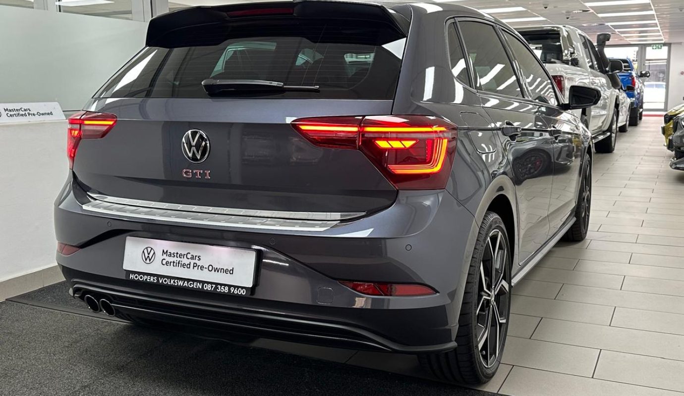 2025 Polo Hatch