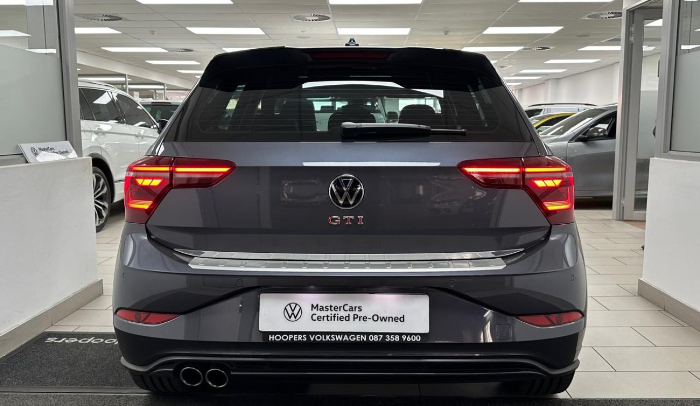2025 Polo Hatch