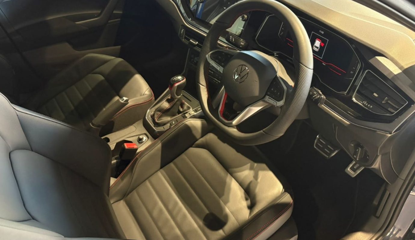 2025 Polo Hatch