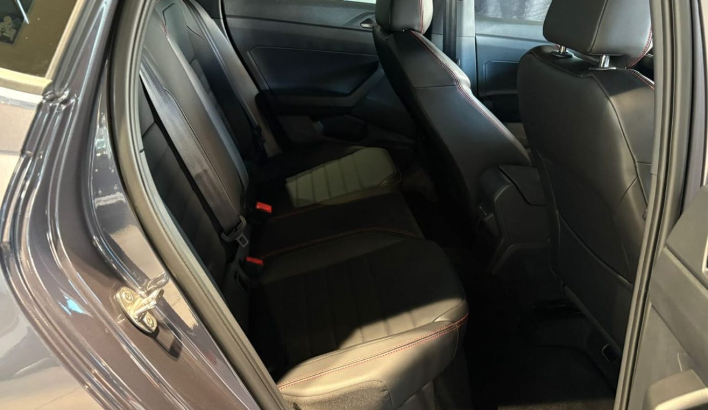 2025 Polo Hatch
