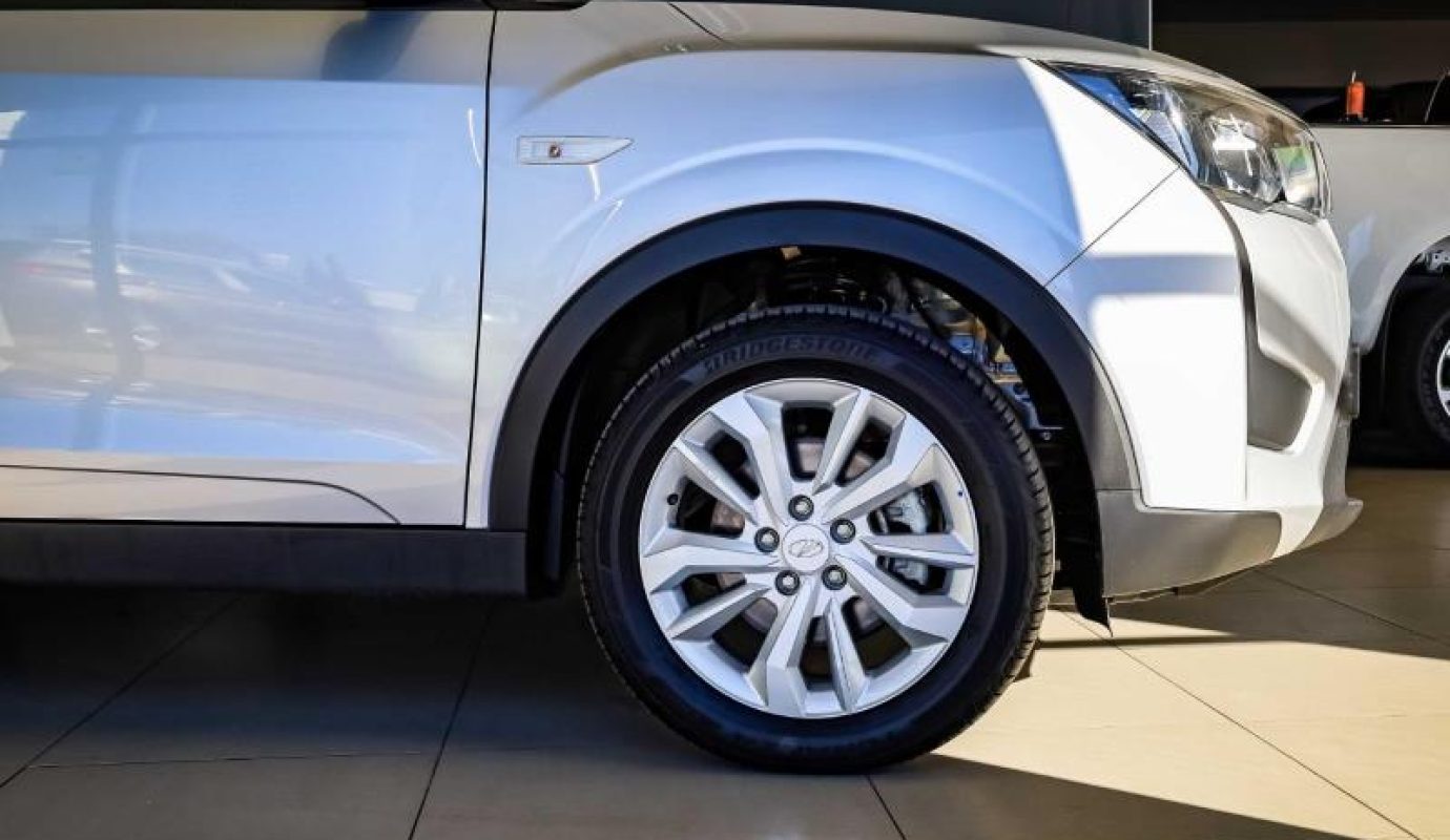 2022 Mahindra XUV300