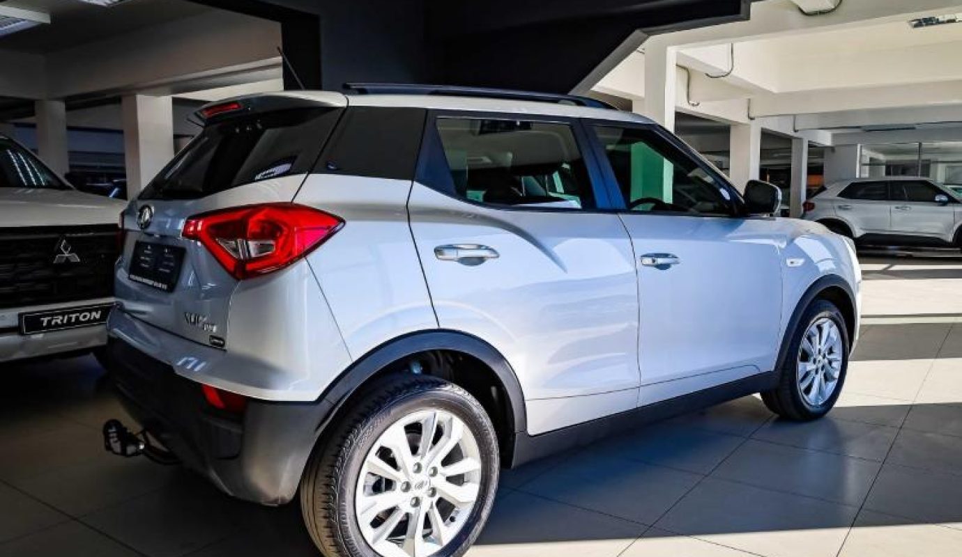 2022 Mahindra XUV300