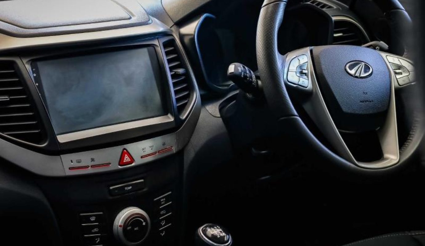 2022 Mahindra XUV300