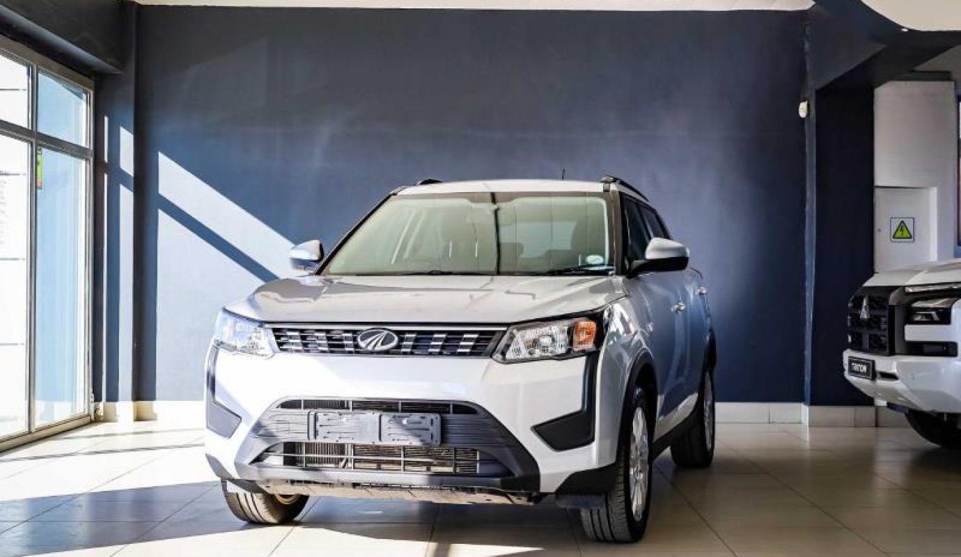 2022 Mahindra XUV300